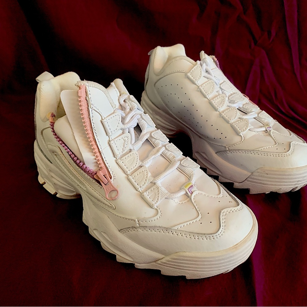 FILA Women’s Disruptor shoes Size 8.5
